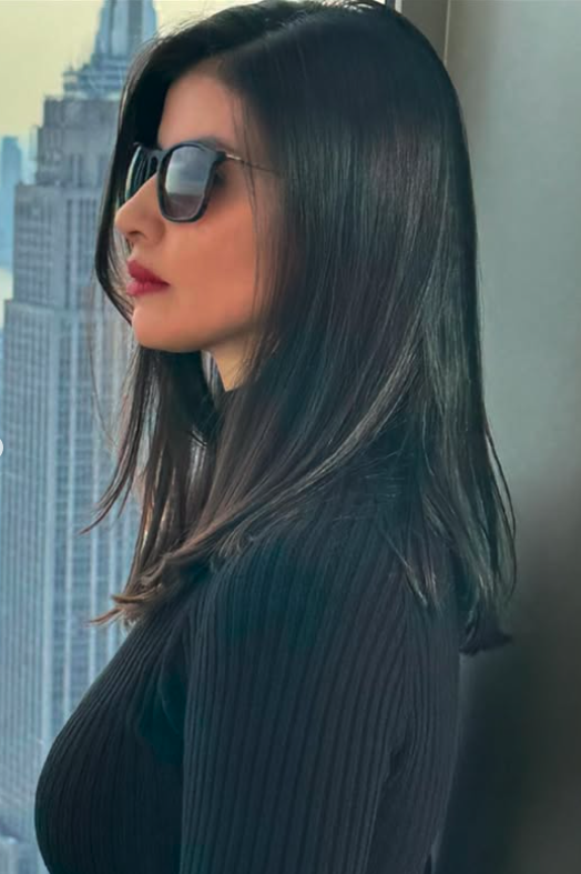 Proprietária da Four Fashion Shop