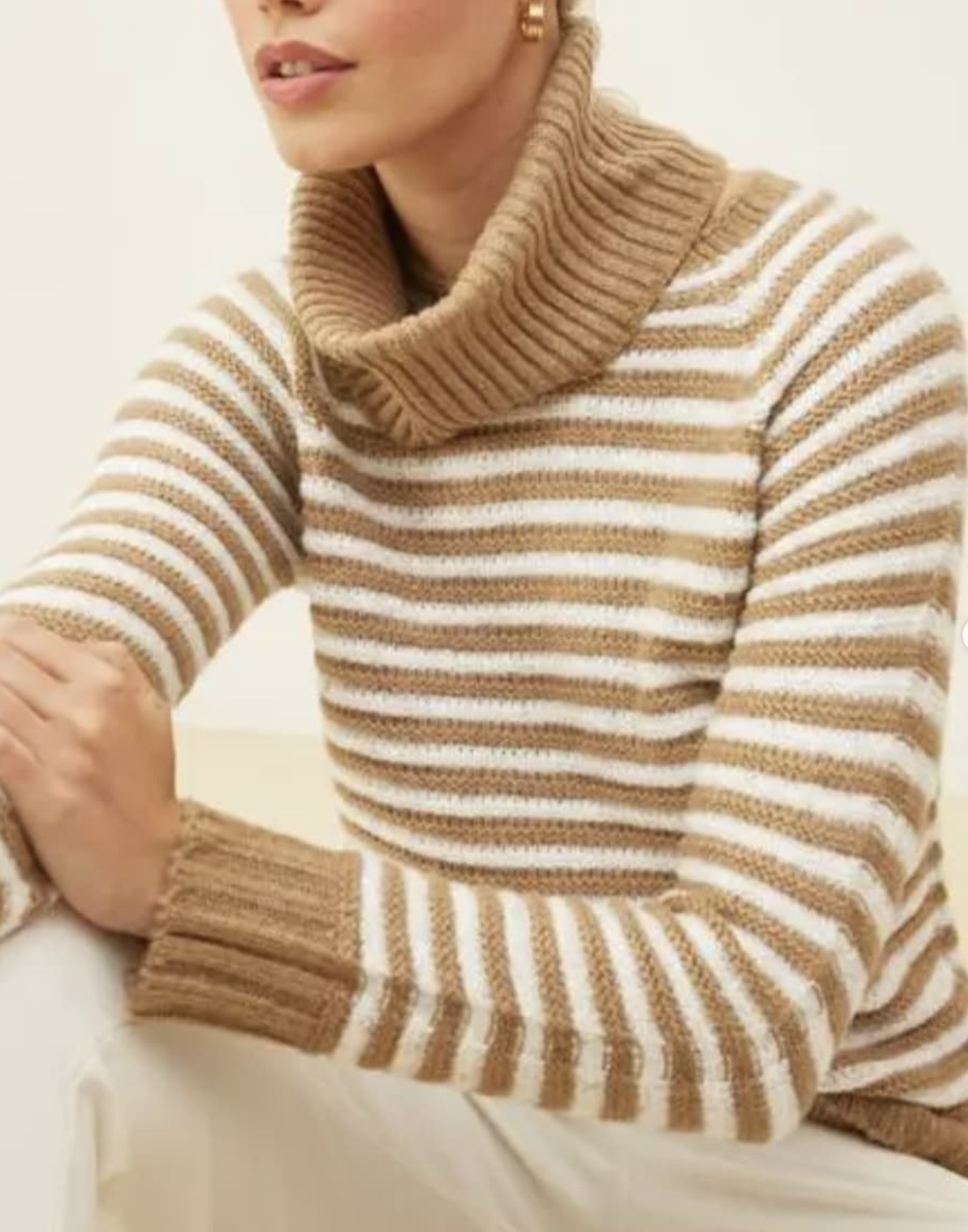 Tricot Gola Alta Caramelo Listrado